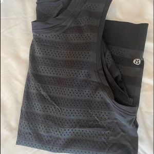 Lululemon muscle tank